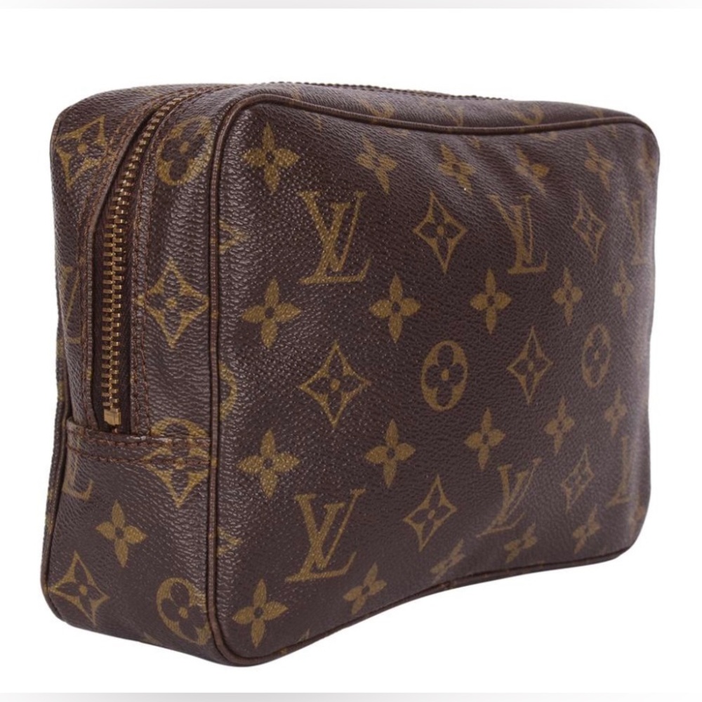 Louis Vuitton Trousse 23 Unisex Classic Monogram Canvas Cosmetic Bag | Vintage - Picture 4 of 17